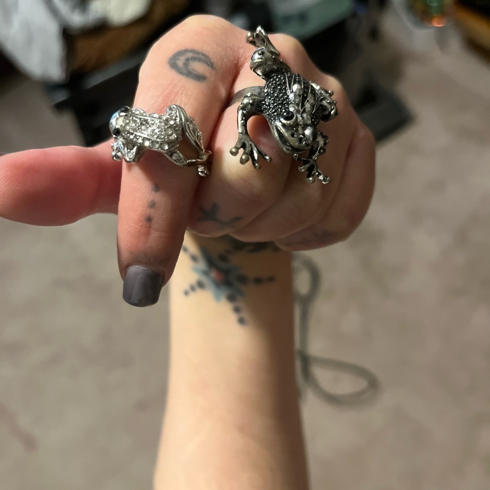 Frog rings 🐸